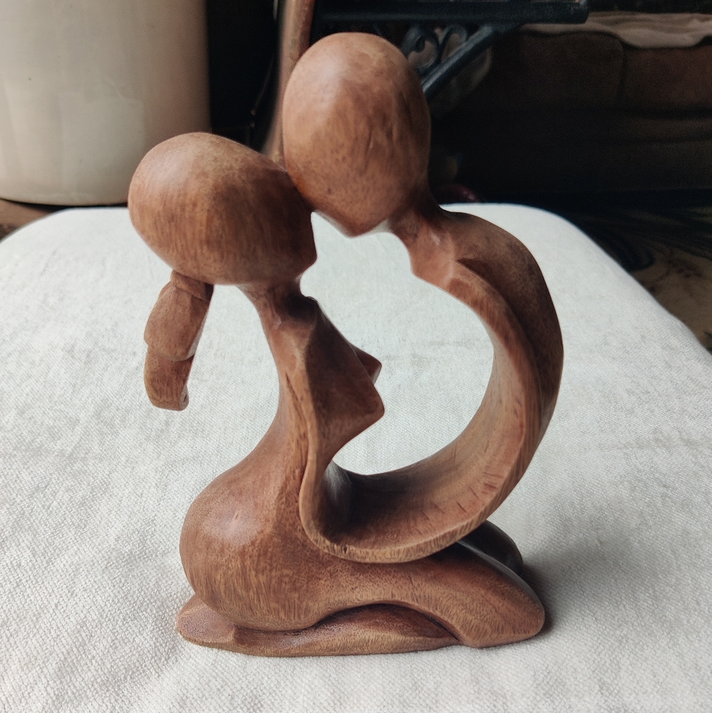 Abstract Carved Wood Lovers Kissing Couple Romantic Statue Figurine 8" Vintage
